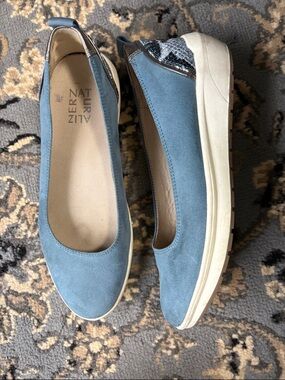 Naturalizer Blue Suede Slip-On Women’s Shoe